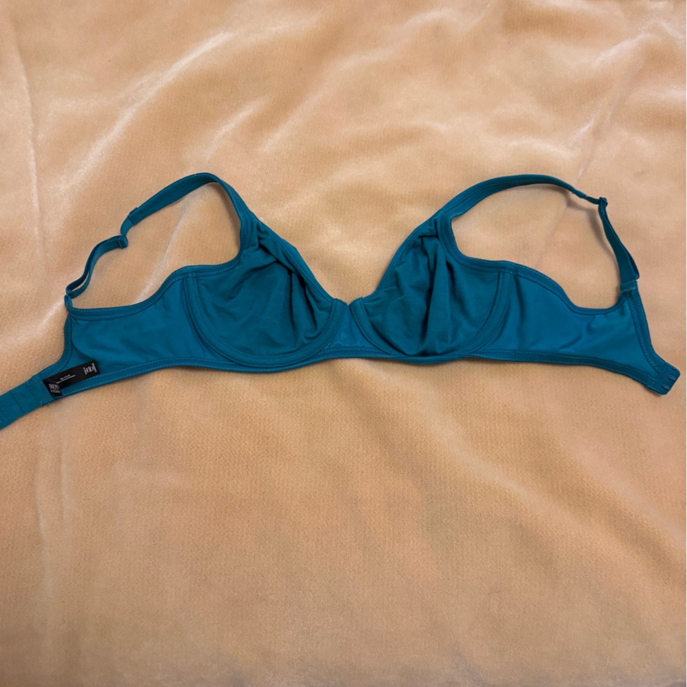 Body by VS - Teal Underwire Bra